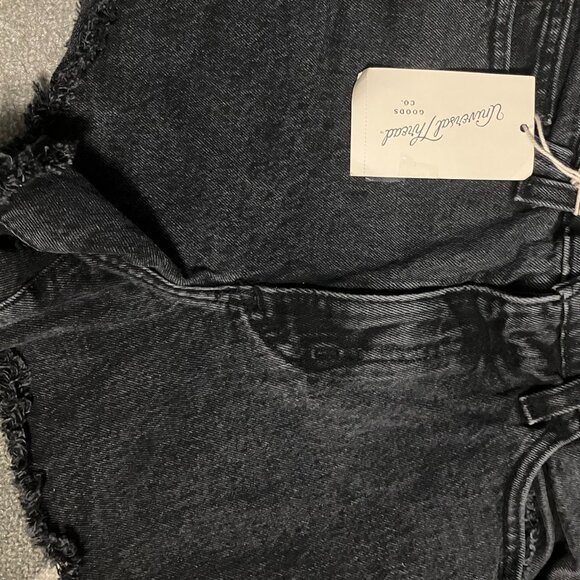Universal Thread Women's Black Wash High Rise Shorty Shorts Size 2 - Picture 2 of 8